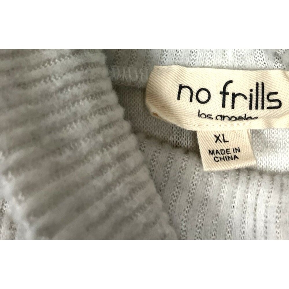 No Frills Los Angeles Soft Beige Ribbed Turtleneck Top Size XL - Picture 2 of 7